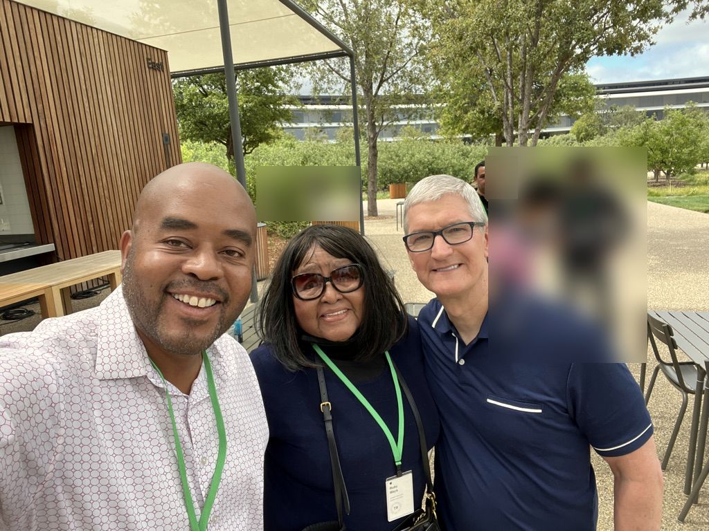 Jones Mays with Tim Cook and another attendee at Apple Park